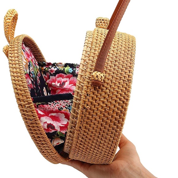 Stylish Round rattan crossbody bag - Picture 3 of 4